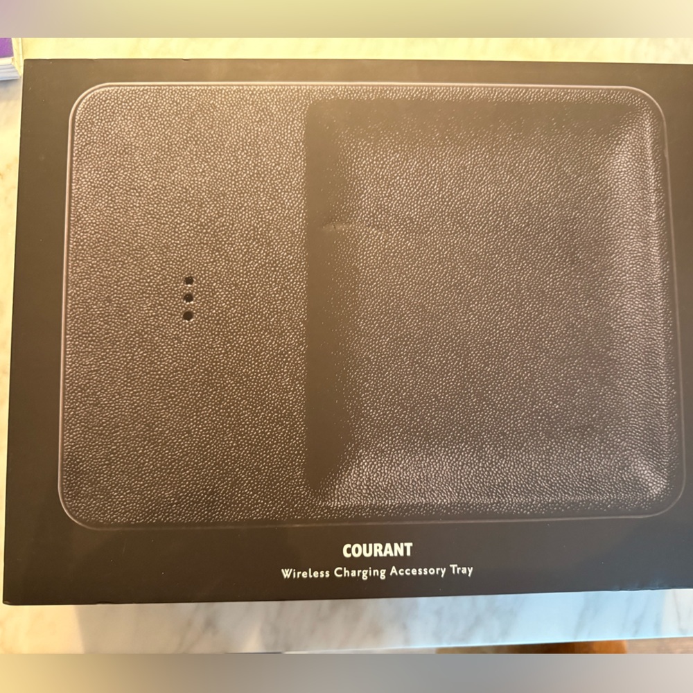 Oura Black Wireless Charging Tray